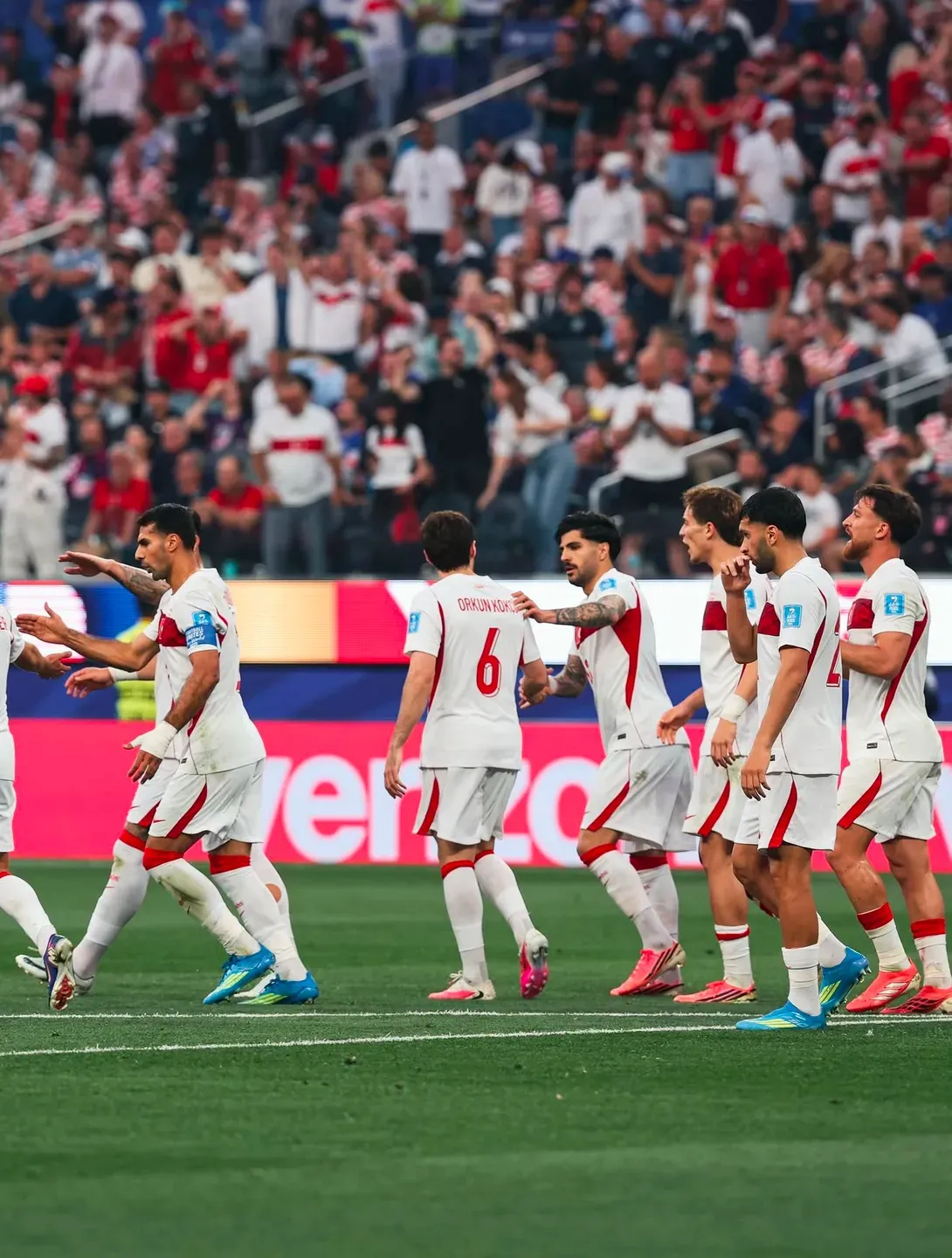 Turquia vence Estados Unidos e despede-se de cabeça erguida